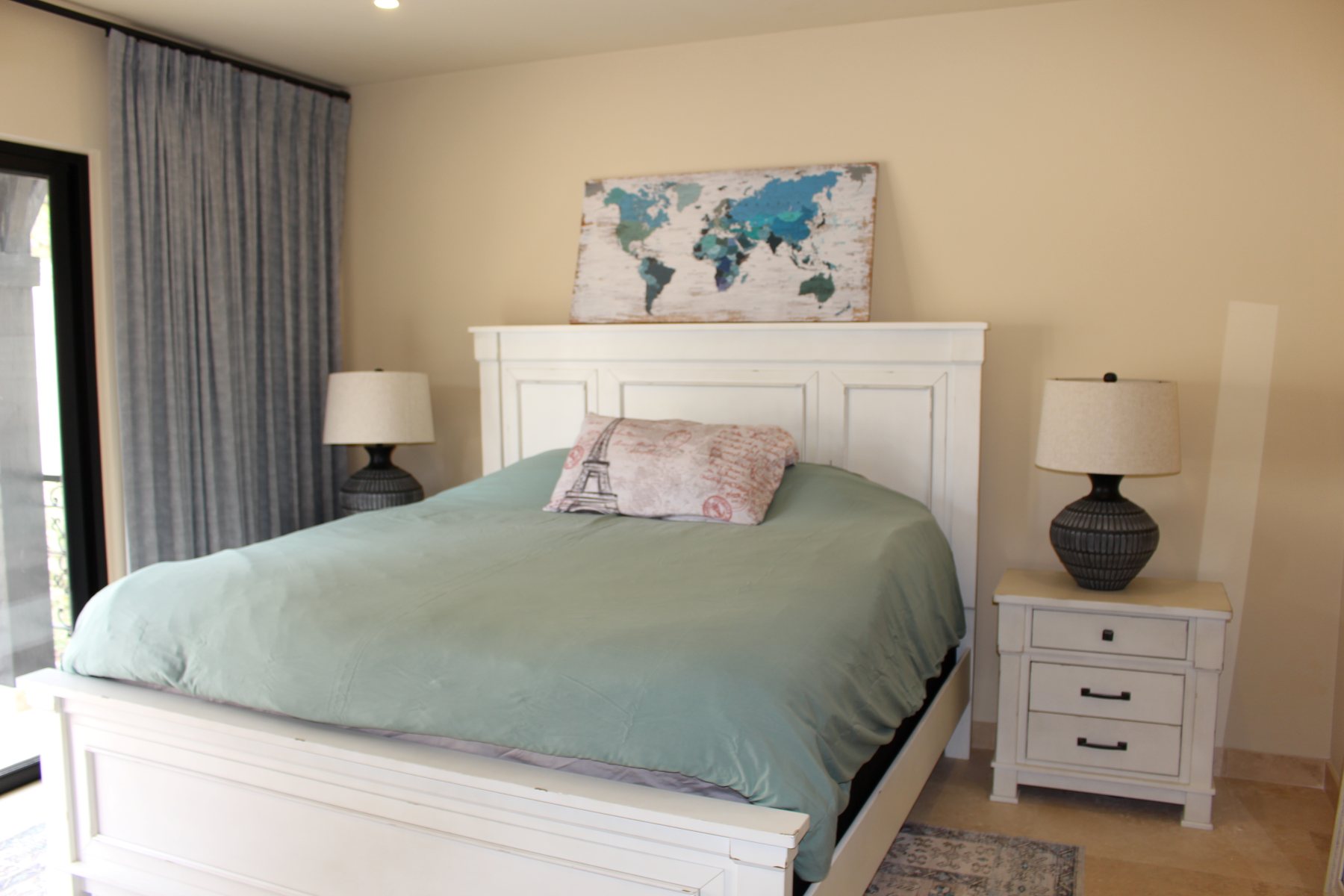 Bedroom 2 – King Size Bedwsss